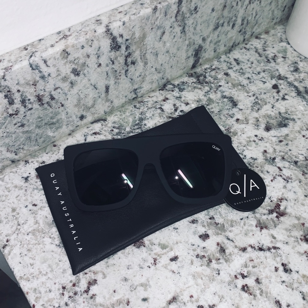 NWT Quay CAFE RACER Sunglasses